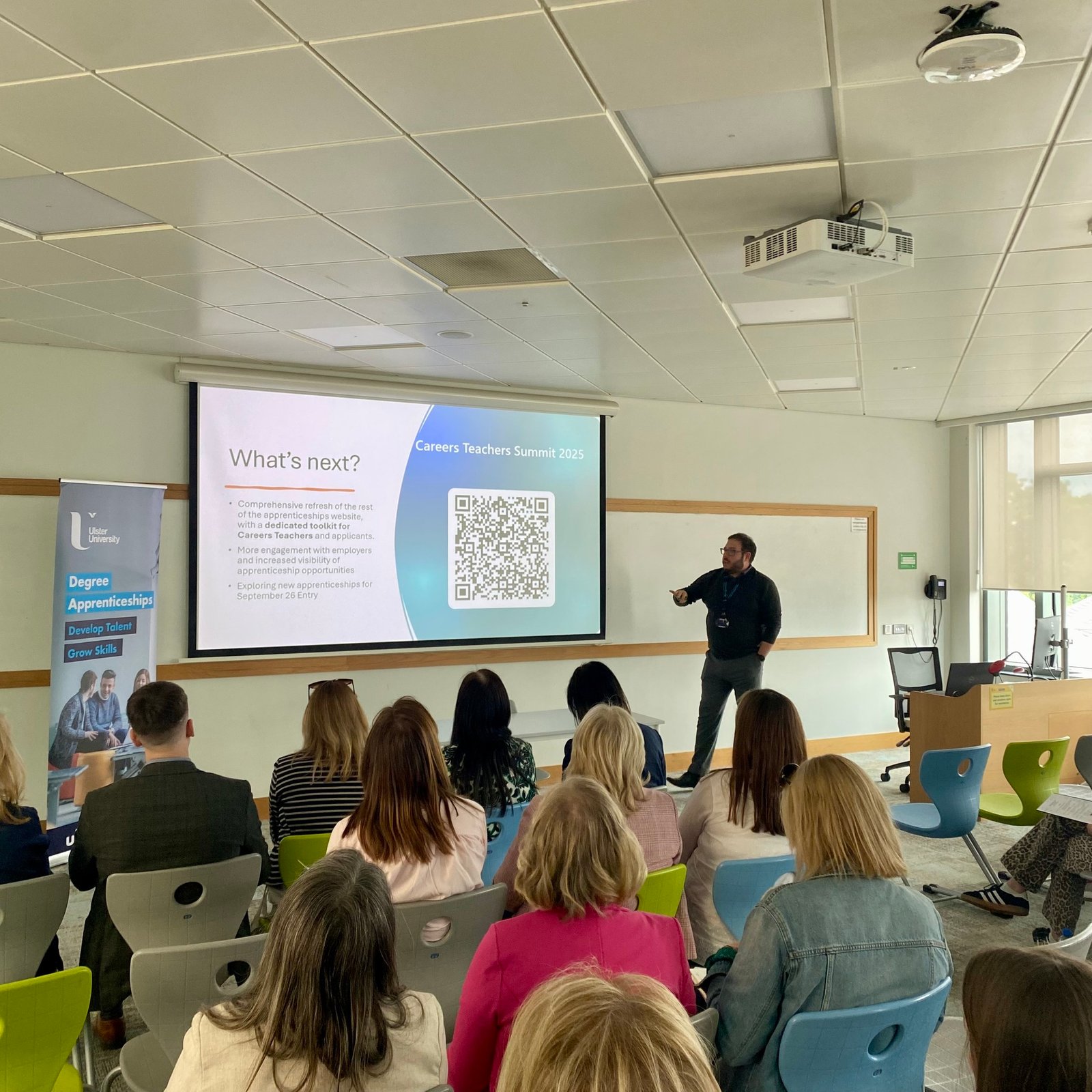 “Pakistani students at Ulster University London”