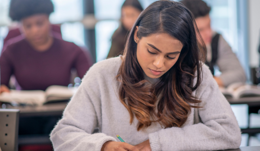 Pakistani students at London Met studying business and IT courses