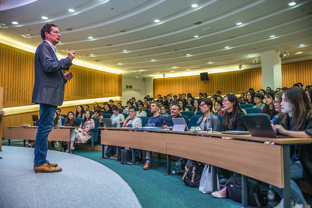 Bayes Business School at City University London Bayes Business School at City University London