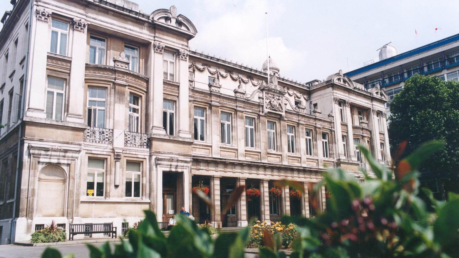 Queen Mary University of London Campus – Study in London, UK